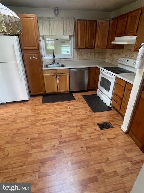 11924 WASHINGTON ST, FAIRFAX, Virginia 22030, 3 Bedrooms Bedrooms, ,2 BathroomsBathrooms,Residential,For sale,11924 WASHINGTON ST,VAFX2198344 MLS # VAFX2198344