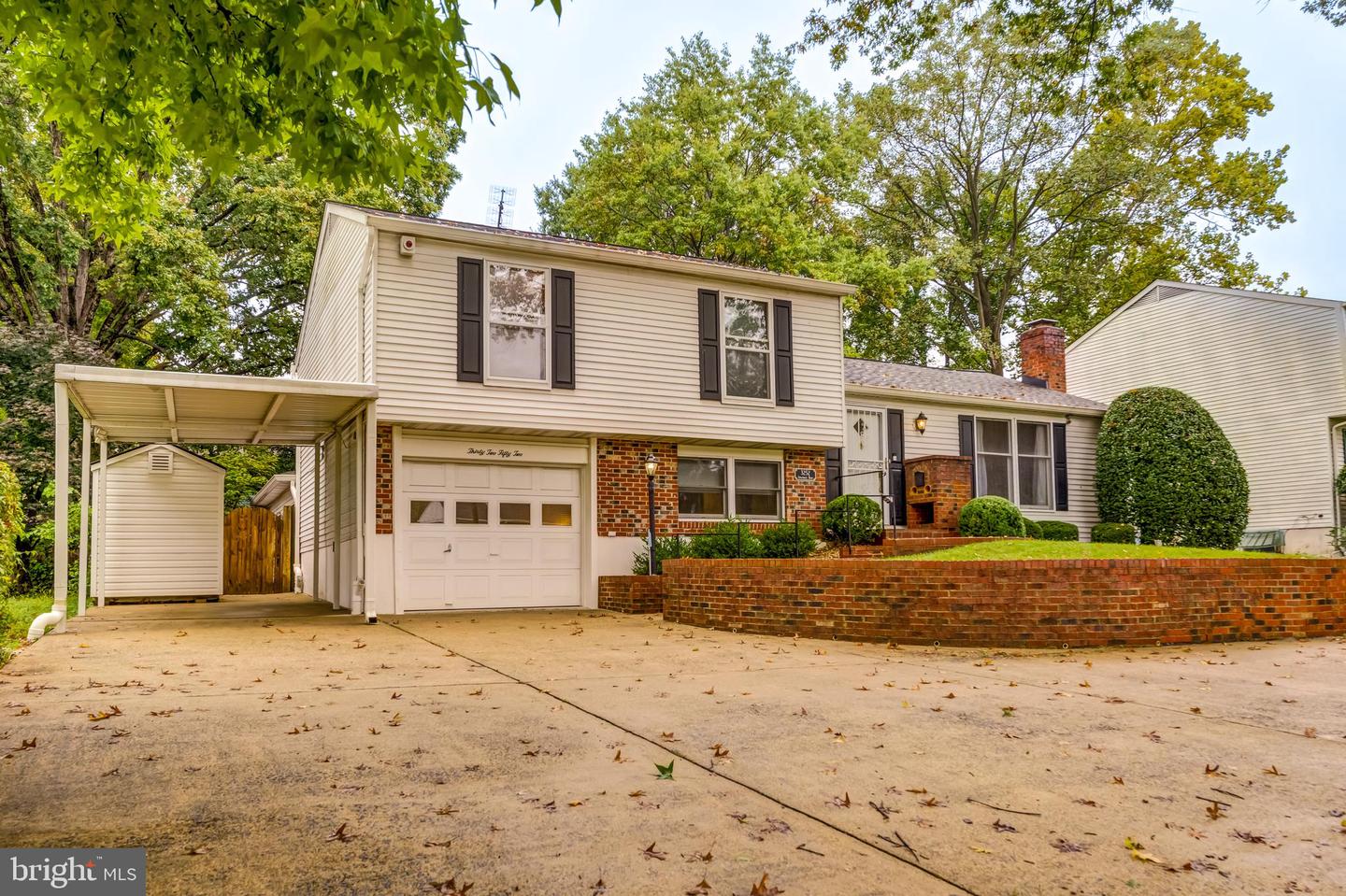 3252 ANNANDALE RD, FALLS CHURCH, Virginia 22042, 3 Bedrooms Bedrooms, 9 Rooms Rooms,3 BathroomsBathrooms,Residential,For sale,3252 ANNANDALE RD,VAFX2199816 MLS # VAFX2199816