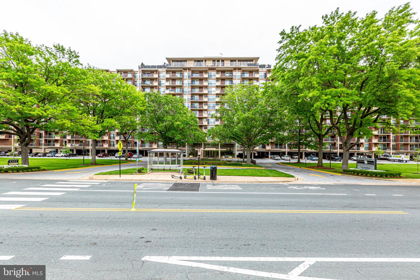 1300 ARMY NAVY DR #412, ARLINGTON, Virginia 22202, 1 Bedroom Bedrooms, ,1 BathroomBathrooms,Residential,For sale,1300 ARMY NAVY DR #412,VAAR2048148 MLS # VAAR2048148