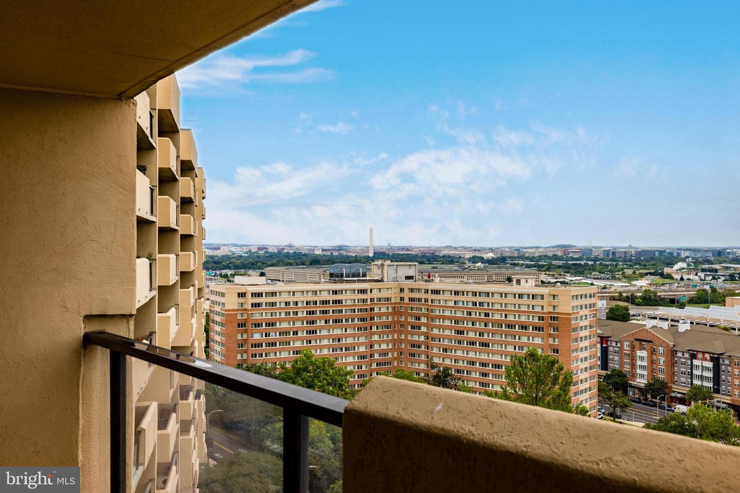 1101 S ARLINGTON RIDGE RD #1005, ARLINGTON, Virginia 22202, 2 Bedrooms Bedrooms, ,2 BathroomsBathrooms,Residential,For sale,1101 S ARLINGTON RIDGE RD #1005,VAAR2048836 MLS # VAAR2048836