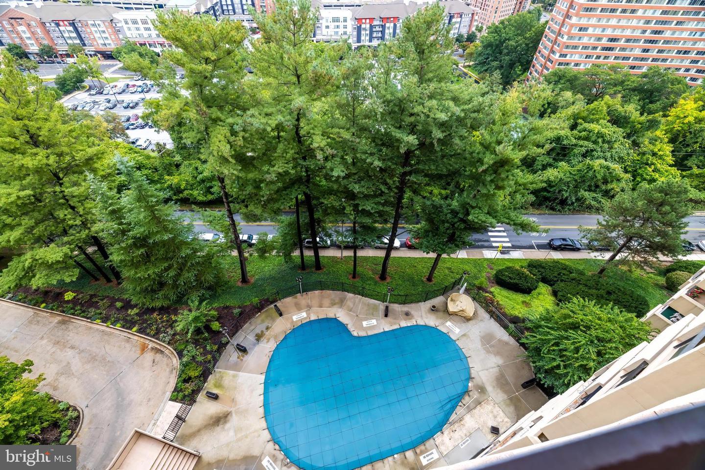 1101 S ARLINGTON RIDGE RD #1005, ARLINGTON, Virginia 22202, 2 Bedrooms Bedrooms, ,2 BathroomsBathrooms,Residential,For sale,1101 S ARLINGTON RIDGE RD #1005,VAAR2048836 MLS # VAAR2048836