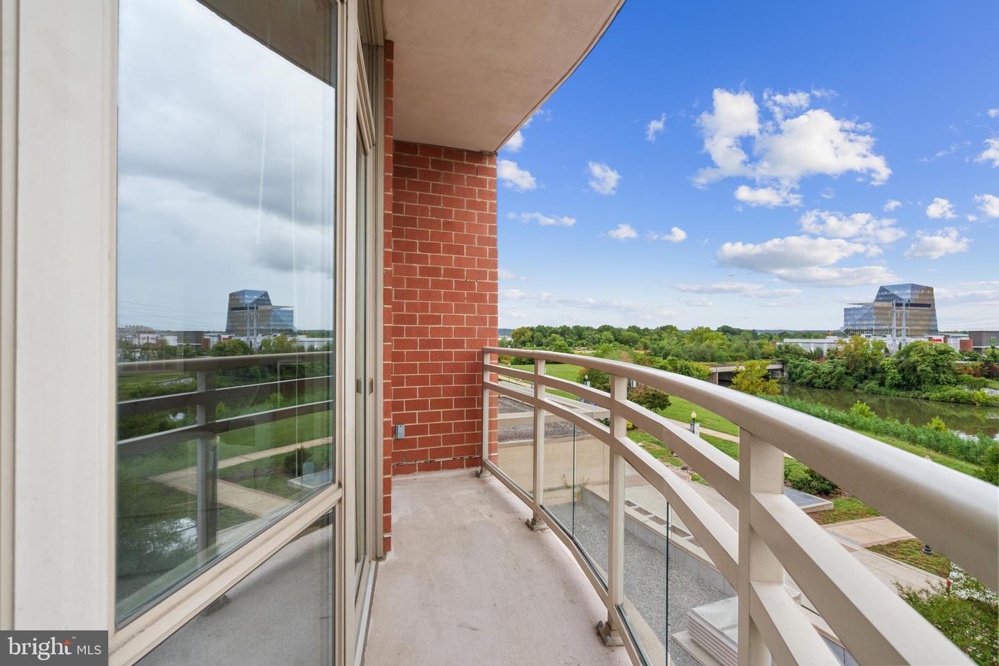 3600 S GLEBE RD #401W, ARLINGTON, Virginia 22202, 1 Bedroom Bedrooms, 2 Rooms Rooms,1 BathroomBathrooms,Residential,For sale,3600 S GLEBE RD #401W,VAAR2049012 MLS # VAAR2049012