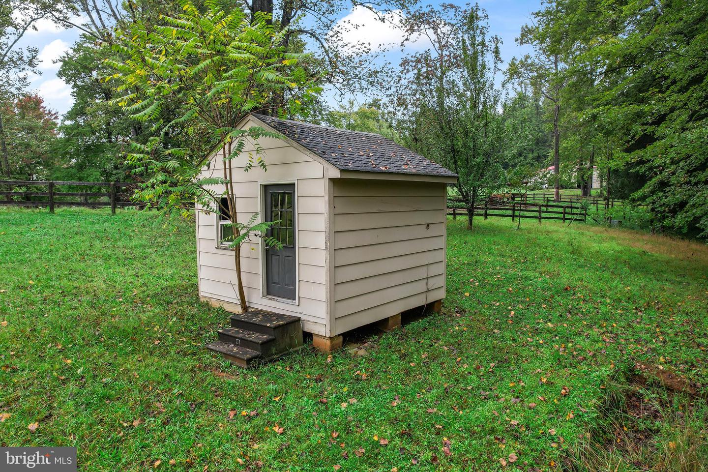 21 GHEEN ACRES LN, AMISSVILLE, Virginia 20106, 4 Bedrooms Bedrooms, 7 Rooms Rooms,3 BathroomsBathrooms,Residential,For sale,21 GHEEN ACRES LN,VARP2001762 MLS # VARP2001762