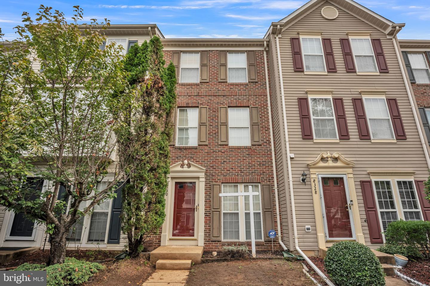 8330 HUNTER MURPHY CIR, ALEXANDRIA, Virginia 22309, 2 Bedrooms Bedrooms, ,2 BathroomsBathrooms,Residential,For sale,8330 HUNTER MURPHY CIR,VAFX2203518 MLS # VAFX2203518