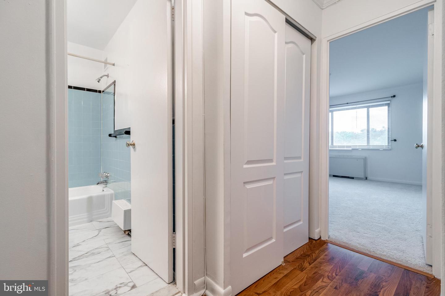 1300 S ARLINGTON RIDGE RD #203, ARLINGTON, Virginia 22202, 1 Bedroom Bedrooms, ,1 BathroomBathrooms,Residential,For sale,1300 S ARLINGTON RIDGE RD #203,VAAR2049178 MLS # VAAR2049178