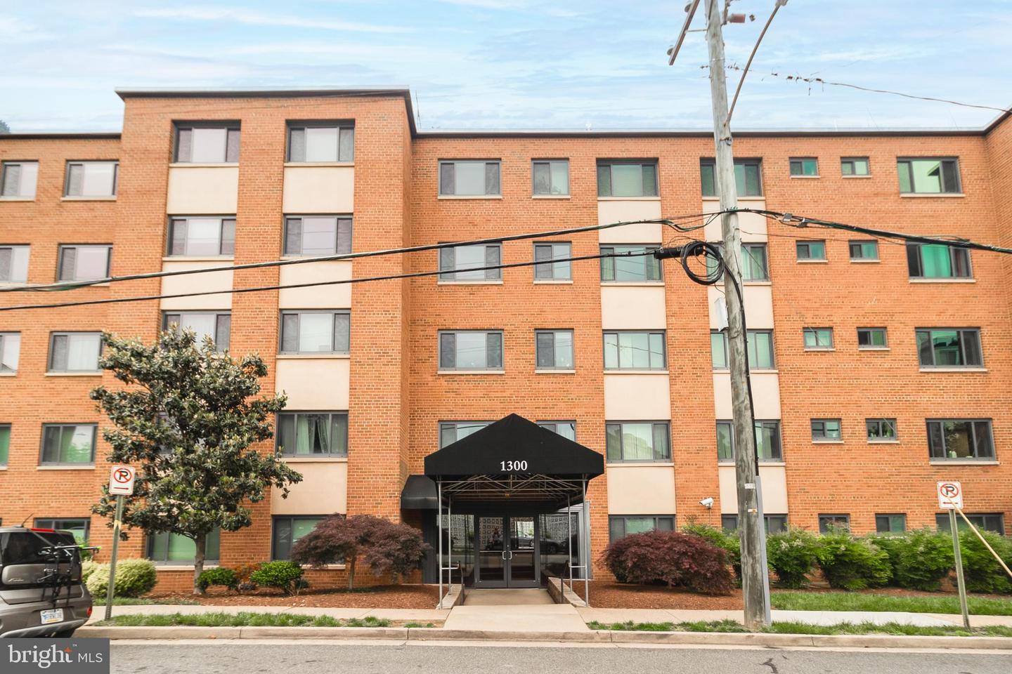 1300 S ARLINGTON RIDGE RD #203, ARLINGTON, Virginia 22202, 1 Bedroom Bedrooms, ,1 BathroomBathrooms,Residential,For sale,1300 S ARLINGTON RIDGE RD #203,VAAR2049178 MLS # VAAR2049178