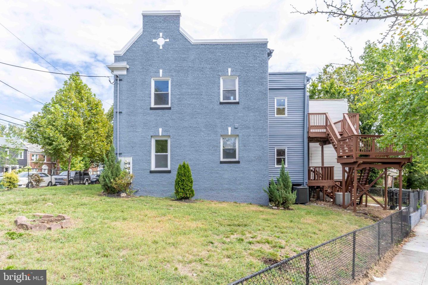 1333 BRYANT ST NE, WASHINGTON, District Of Columbia 20018, 3 Bedrooms Bedrooms, 8 Rooms Rooms,2 BathroomsBathrooms,Residential,For sale,1333 BRYANT ST NE,DCDC2161678 MLS # DCDC2161678