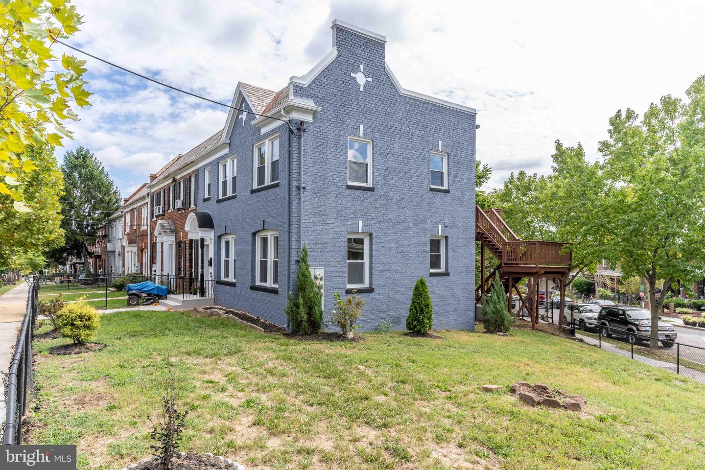 1333 BRYANT ST NE, WASHINGTON, District Of Columbia 20018, 3 Bedrooms Bedrooms, 8 Rooms Rooms,2 BathroomsBathrooms,Residential,For sale,1333 BRYANT ST NE,DCDC2161678 MLS # DCDC2161678