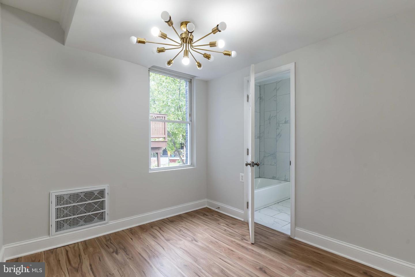 1333 BRYANT ST NE, WASHINGTON, District Of Columbia 20018, 3 Bedrooms Bedrooms, 8 Rooms Rooms,2 BathroomsBathrooms,Residential,For sale,1333 BRYANT ST NE,DCDC2161678 MLS # DCDC2161678