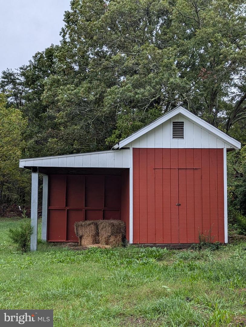 8610 LINTON HALL RD, BRISTOW, Virginia 20136, 3 Bedrooms Bedrooms, ,2 BathroomsBathrooms,Residential,For sale,8610 LINTON HALL RD,VAPW2080504 MLS # VAPW2080504