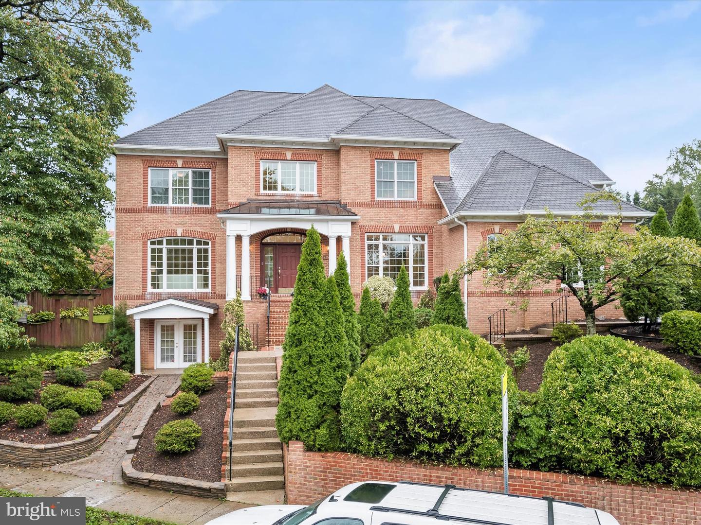 5242 YORKTOWN BLVD, ARLINGTON, Virginia 22207, 6 Bedrooms Bedrooms, ,4 BathroomsBathrooms,Residential,For sale,5242 YORKTOWN BLVD,VAAR2048890 MLS # VAAR2048890