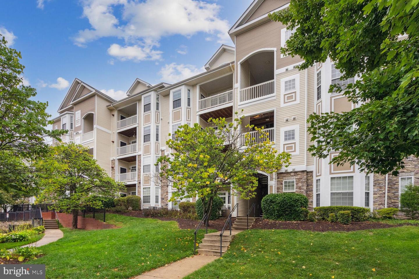 501 SUNSET VIEW TER SE #404, LEESBURG, Virginia 20175, 1 Bedroom Bedrooms, ,1 BathroomBathrooms,Residential,For sale,501 SUNSET VIEW TER SE #404,VALO2080672 MLS # VALO2080672