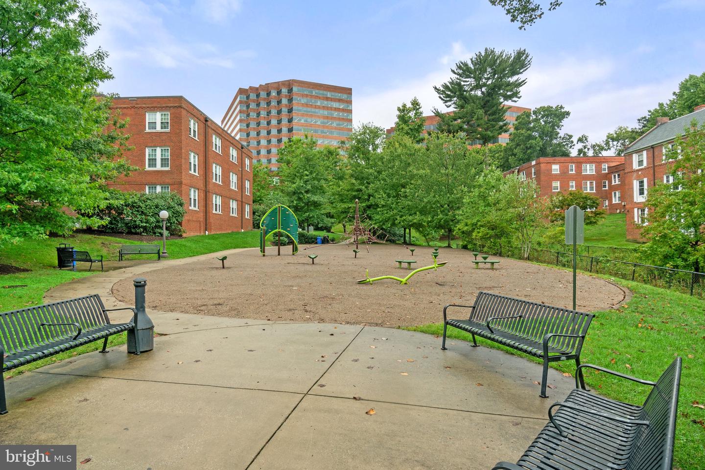 1800 KEY BLVD #9-497, ARLINGTON, Virginia 22201, 1 Bedroom Bedrooms, ,1 BathroomBathrooms,Residential,For sale,1800 KEY BLVD #9-497,VAAR2049054 MLS # VAAR2049054