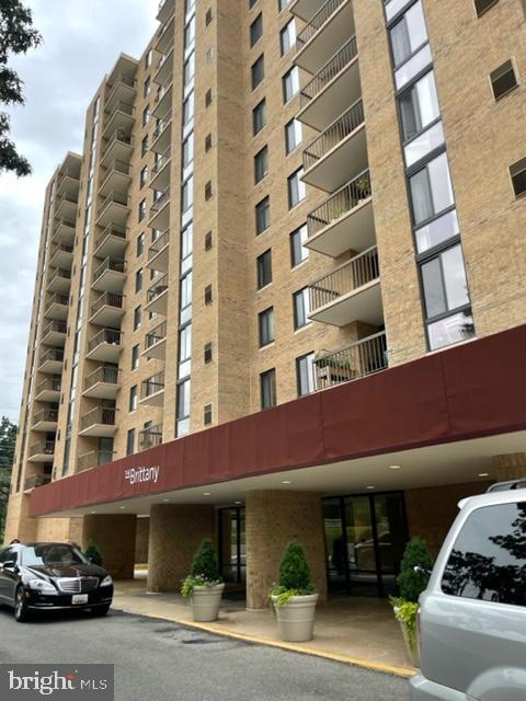 4500 S FOUR MILE RUN DR #105, ARLINGTON, Virginia 22204, 1 Bedroom Bedrooms, ,1 BathroomBathrooms,Residential,For sale,4500 S FOUR MILE RUN DR #105,VAAR2049186 MLS # VAAR2049186