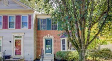 10631 ALISON DR, BURKE, Virginia 22015, 3 Bedrooms Bedrooms, ,3 BathroomsBathrooms,Residential,For sale,10631 ALISON DR,VAFX2203944 MLS # VAFX2203944