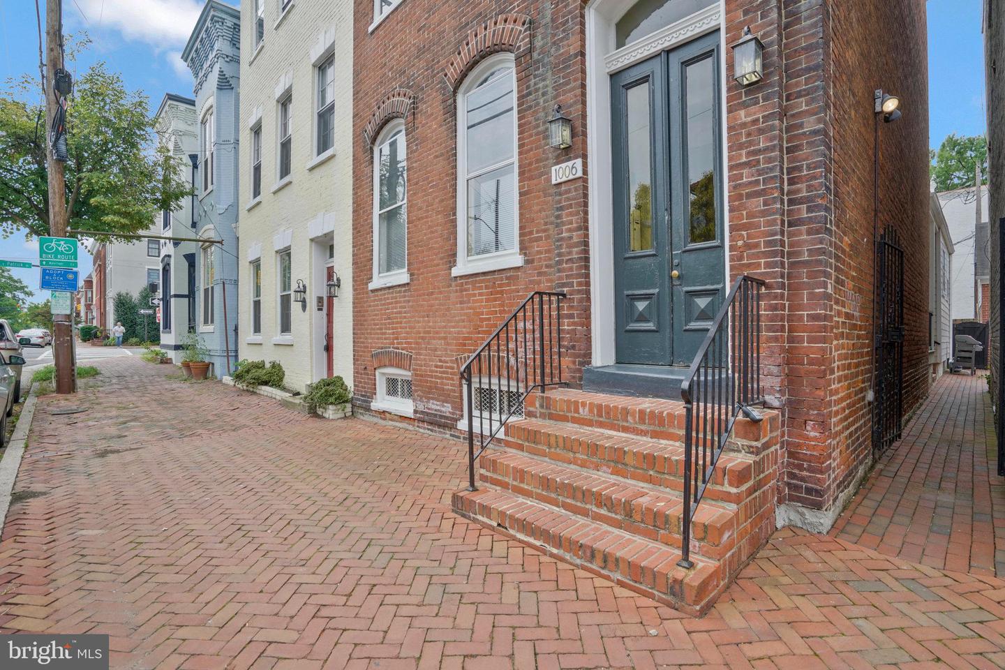 1006 PRINCE ST #3, ALEXANDRIA, Virginia 22314, 1 Bedroom Bedrooms, ,1 BathroomBathrooms,Residential,For sale,1006 PRINCE ST #3,VAAX2038396 MLS # VAAX2038396