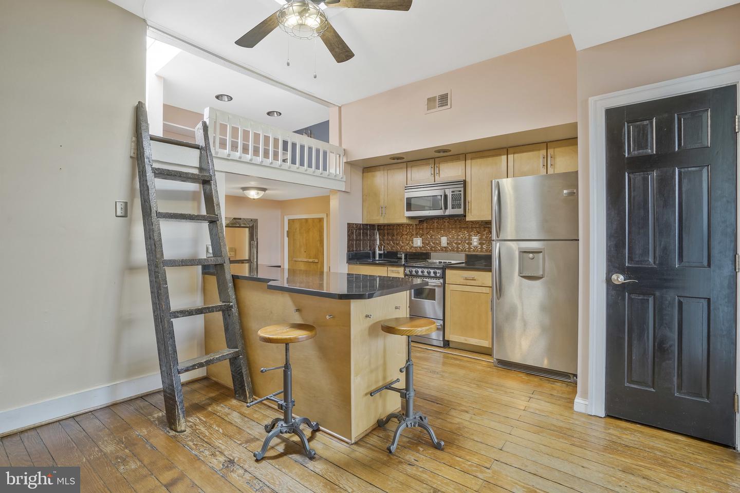 1006 PRINCE ST #3, ALEXANDRIA, Virginia 22314, 1 Bedroom Bedrooms, ,1 BathroomBathrooms,Residential,For sale,1006 PRINCE ST #3,VAAX2038396 MLS # VAAX2038396