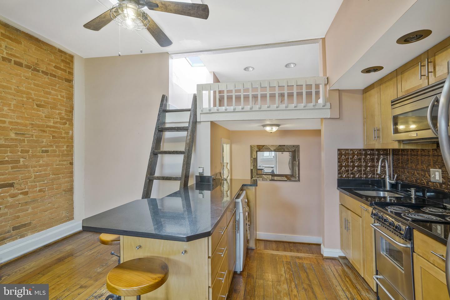 1006 PRINCE ST #3, ALEXANDRIA, Virginia 22314, 1 Bedroom Bedrooms, ,1 BathroomBathrooms,Residential,For sale,1006 PRINCE ST #3,VAAX2038396 MLS # VAAX2038396