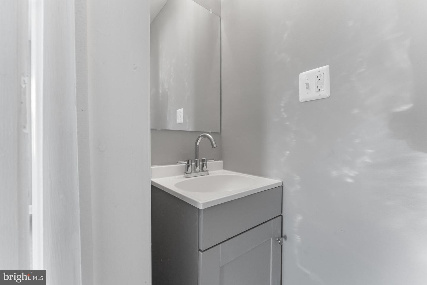 1811 T PL SE, WASHINGTON, District Of Columbia 20020, 3 Bedrooms Bedrooms, ,2 BathroomsBathrooms,Residential,For sale,1811 T PL SE,DCDC2151812 MLS # DCDC2151812