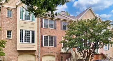 1384 HERITAGE OAK WAY, RESTON, Virginia 20194, 3 Bedrooms Bedrooms, ,2 BathroomsBathrooms,Residential,For sale,1384 HERITAGE OAK WAY,VAFX2204104 MLS # VAFX2204104