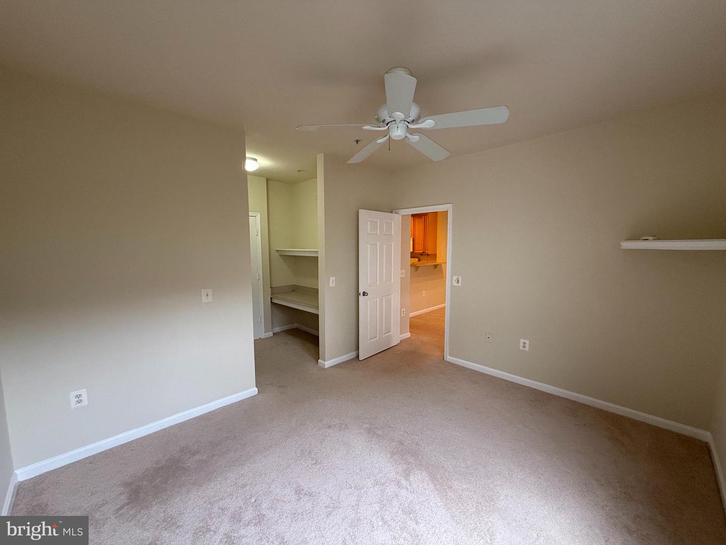 9480 VIRGINIA CENTER BLVD #328, VIENNA, Virginia 22181, 1 Bedroom Bedrooms, ,1 BathroomBathrooms,Residential,For sale,9480 VIRGINIA CENTER BLVD #328,VAFX2204052 MLS # VAFX2204052