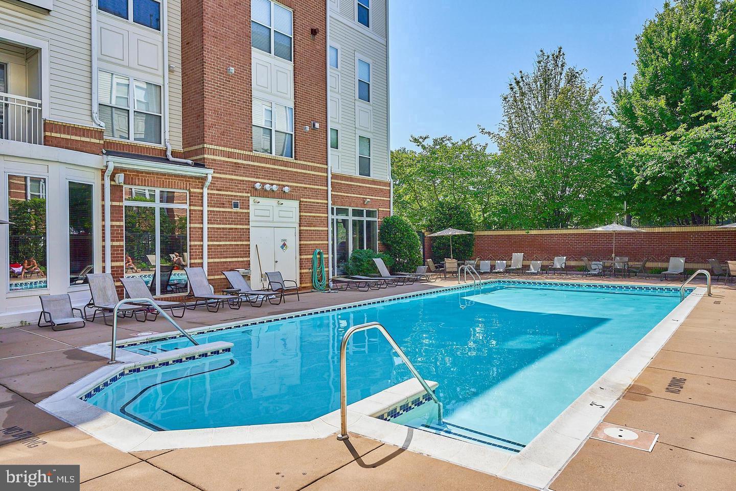 9480 VIRGINIA CENTER BLVD #328, VIENNA, Virginia 22181, 1 Bedroom Bedrooms, ,1 BathroomBathrooms,Residential,For sale,9480 VIRGINIA CENTER BLVD #328,VAFX2204052 MLS # VAFX2204052