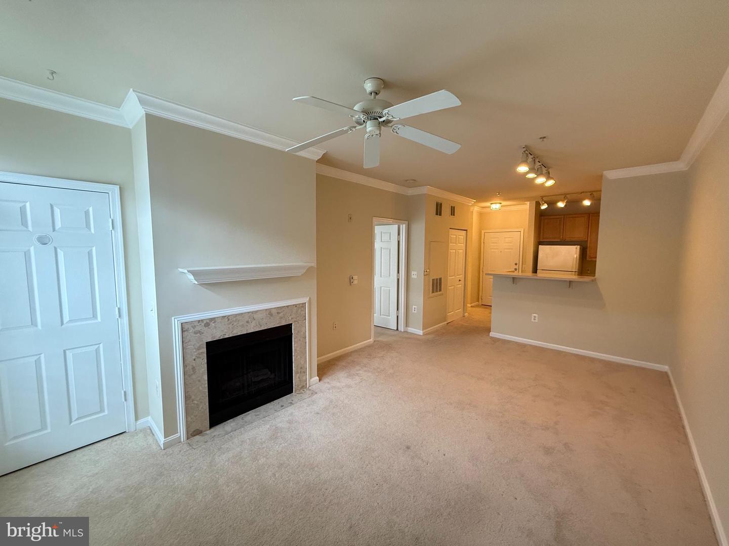 9480 VIRGINIA CENTER BLVD #328, VIENNA, Virginia 22181, 1 Bedroom Bedrooms, ,1 BathroomBathrooms,Residential,For sale,9480 VIRGINIA CENTER BLVD #328,VAFX2204052 MLS # VAFX2204052