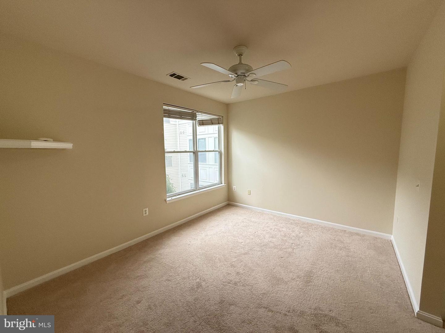 9480 VIRGINIA CENTER BLVD #328, VIENNA, Virginia 22181, 1 Bedroom Bedrooms, ,1 BathroomBathrooms,Residential,For sale,9480 VIRGINIA CENTER BLVD #328,VAFX2204052 MLS # VAFX2204052