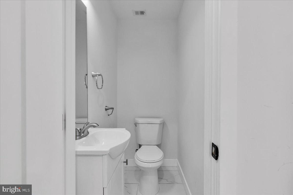 1416 22ND ST SE #9, WASHINGTON, District Of Columbia 20020, 2 Bedrooms Bedrooms, ,2 BathroomsBathrooms,Residential,For sale,1416 22ND ST SE #9,DCDC2161744 MLS # DCDC2161744