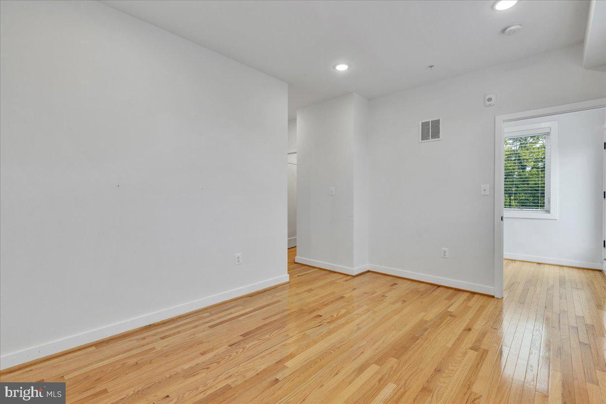 1416 22ND ST SE #9, WASHINGTON, District Of Columbia 20020, 2 Bedrooms Bedrooms, ,2 BathroomsBathrooms,Residential,For sale,1416 22ND ST SE #9,DCDC2161744 MLS # DCDC2161744