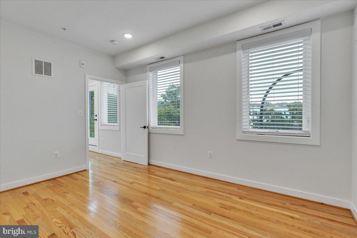 1416 22ND ST SE #9, WASHINGTON, District Of Columbia 20020, 2 Bedrooms Bedrooms, ,2 BathroomsBathrooms,Residential,For sale,1416 22ND ST SE #9,DCDC2161744 MLS # DCDC2161744