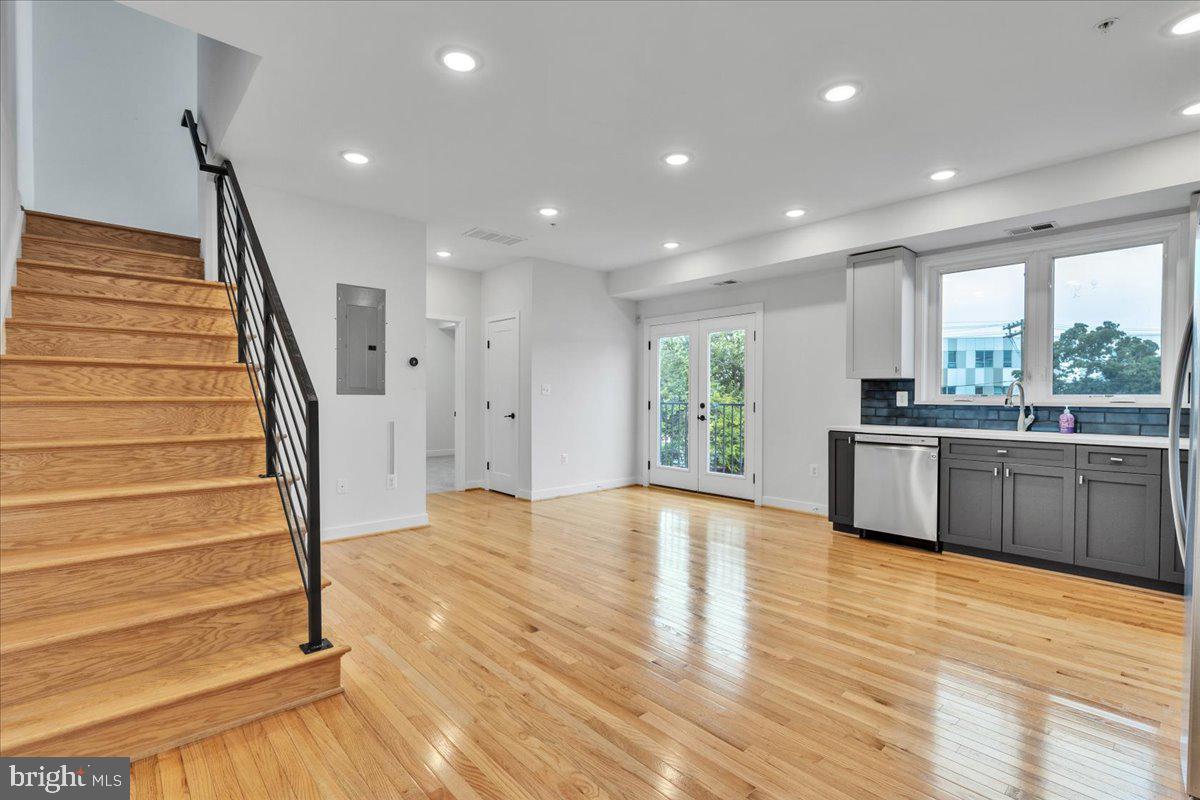 1416 22ND ST SE #9, WASHINGTON, District Of Columbia 20020, 2 Bedrooms Bedrooms, ,2 BathroomsBathrooms,Residential,For sale,1416 22ND ST SE #9,DCDC2161744 MLS # DCDC2161744