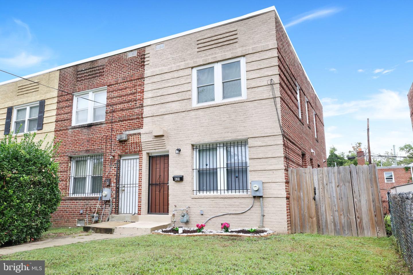 424 MELLON ST SE, WASHINGTON, District Of Columbia 20032, 3 Bedrooms Bedrooms, ,1 BathroomBathrooms,Residential,For sale,424 MELLON ST SE,DCDC2161532 MLS # DCDC2161532