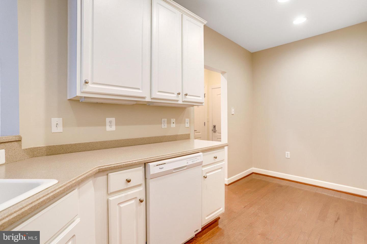 400 CAMERON STATION BLVD #111, ALEXANDRIA, Virginia 22304, 1 Bedroom Bedrooms, ,1 BathroomBathrooms,Residential,For sale,400 CAMERON STATION BLVD #111,VAAX2038434 MLS # VAAX2038434