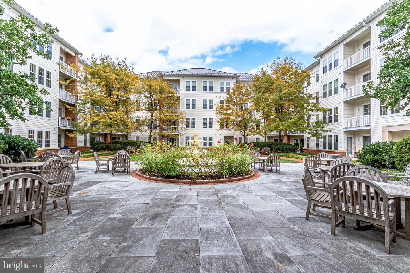 400 CAMERON STATION BLVD #111, ALEXANDRIA, Virginia 22304, 1 Bedroom Bedrooms, ,1 BathroomBathrooms,Residential,For sale,400 CAMERON STATION BLVD #111,VAAX2038434 MLS # VAAX2038434