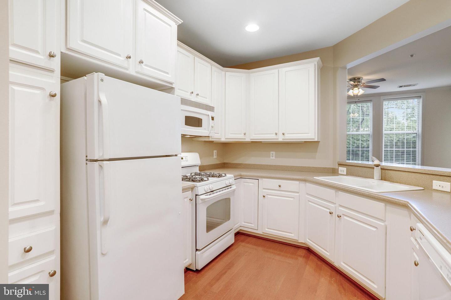 400 CAMERON STATION BLVD #111, ALEXANDRIA, Virginia 22304, 1 Bedroom Bedrooms, ,1 BathroomBathrooms,Residential,For sale,400 CAMERON STATION BLVD #111,VAAX2038434 MLS # VAAX2038434