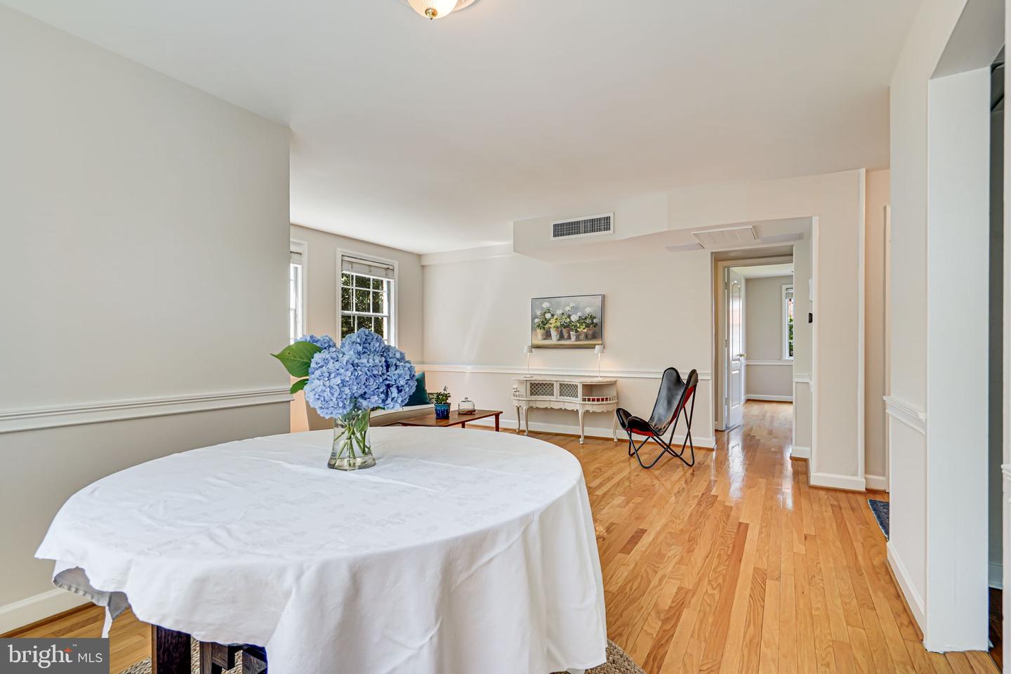 6612 BOULEVARD VW #B2, ALEXANDRIA, Virginia 22307, 2 Bedrooms Bedrooms, ,1 BathroomBathrooms,Residential,For sale,6612 BOULEVARD VW #B2,VAFX2203628 MLS # VAFX2203628