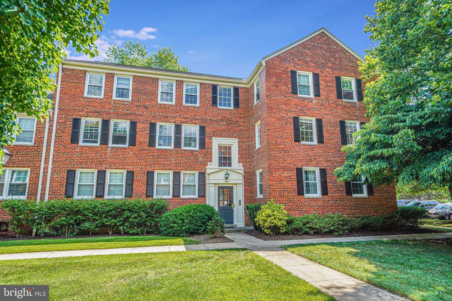 6612 BOULEVARD VW #B2, ALEXANDRIA, Virginia 22307, 2 Bedrooms Bedrooms, ,1 BathroomBathrooms,Residential,For sale,6612 BOULEVARD VW #B2,VAFX2203628 MLS # VAFX2203628