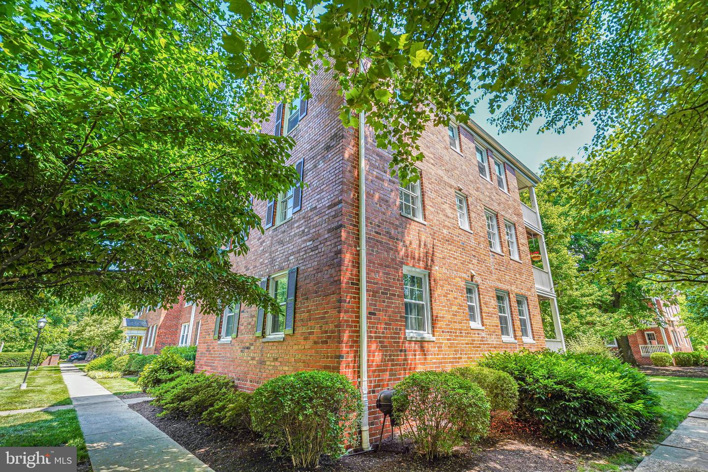 6612 BOULEVARD VW #B2, ALEXANDRIA, Virginia 22307, 2 Bedrooms Bedrooms, ,1 BathroomBathrooms,Residential,For sale,6612 BOULEVARD VW #B2,VAFX2203628 MLS # VAFX2203628