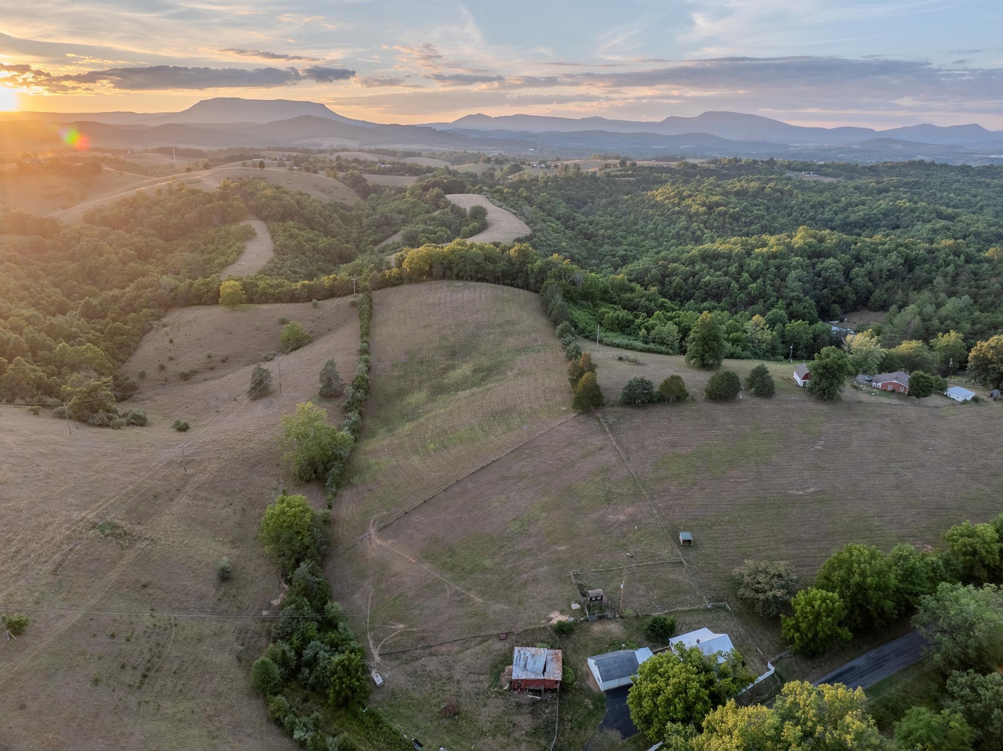 334 POPLAR HILL RD, LEXINGTON, Virginia 24450, 3 Bedrooms Bedrooms, ,1 BathroomBathrooms,Residential,334 POPLAR HILL RD,657335 MLS # 657335