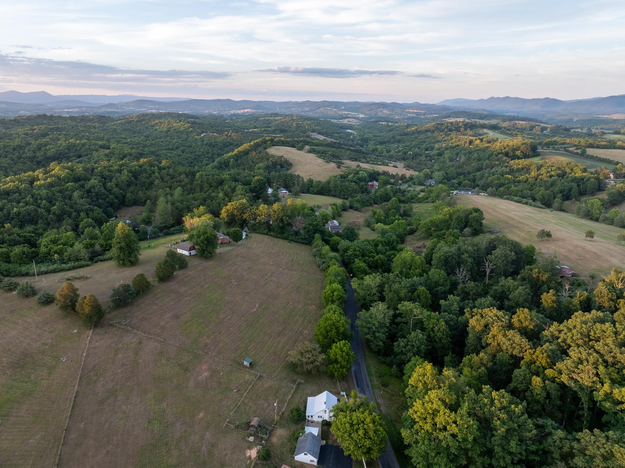 334 POPLAR HILL RD, LEXINGTON, Virginia 24450, 3 Bedrooms Bedrooms, ,1 BathroomBathrooms,Residential,334 POPLAR HILL RD,657335 MLS # 657335