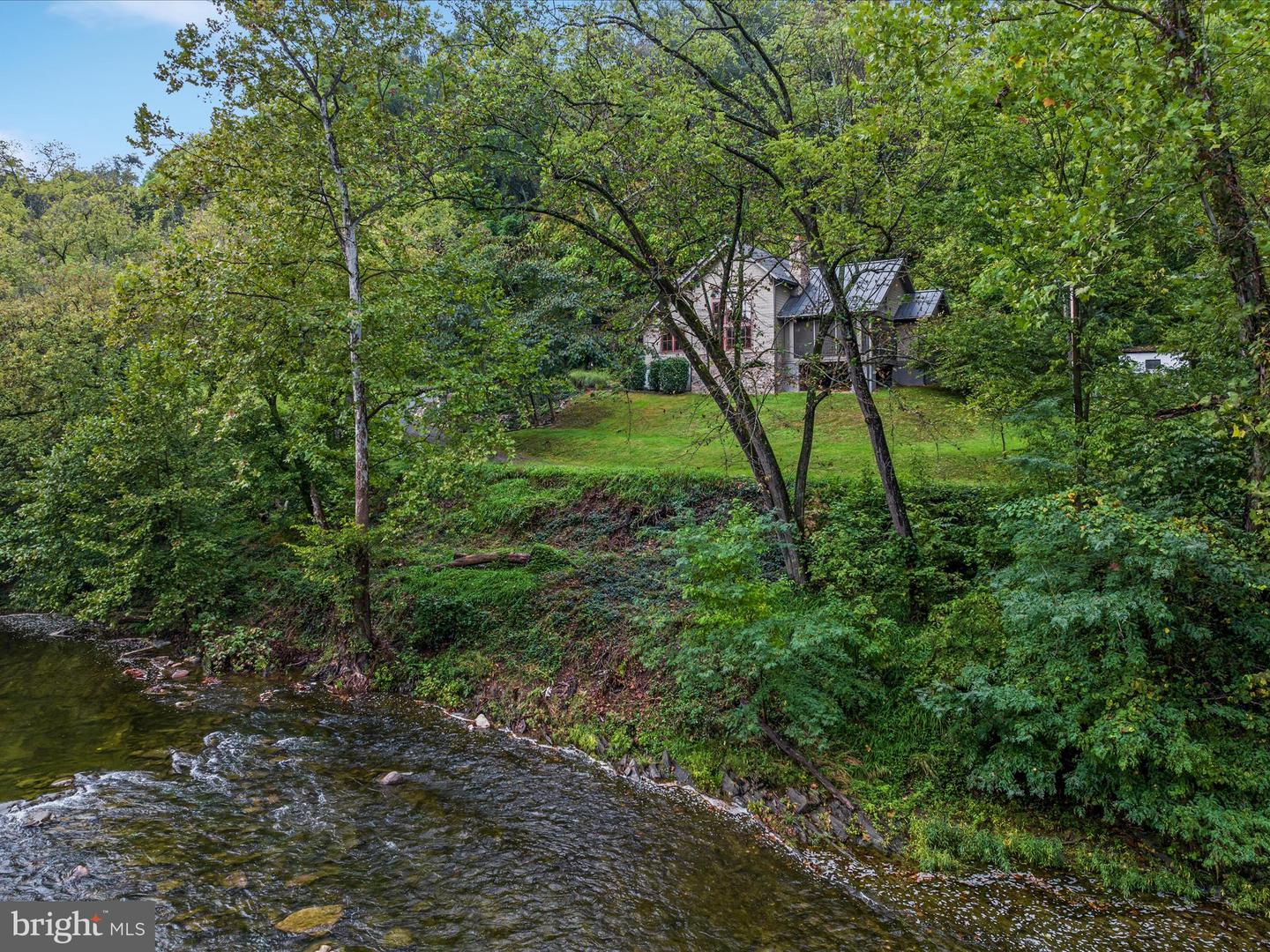 312 RIDGELEY RD, WOODSTOCK, Virginia 22664, 2 Bedrooms Bedrooms, ,2 BathroomsBathrooms,Residential,For sale,312 RIDGELEY RD,VASH2009468 MLS # VASH2009468