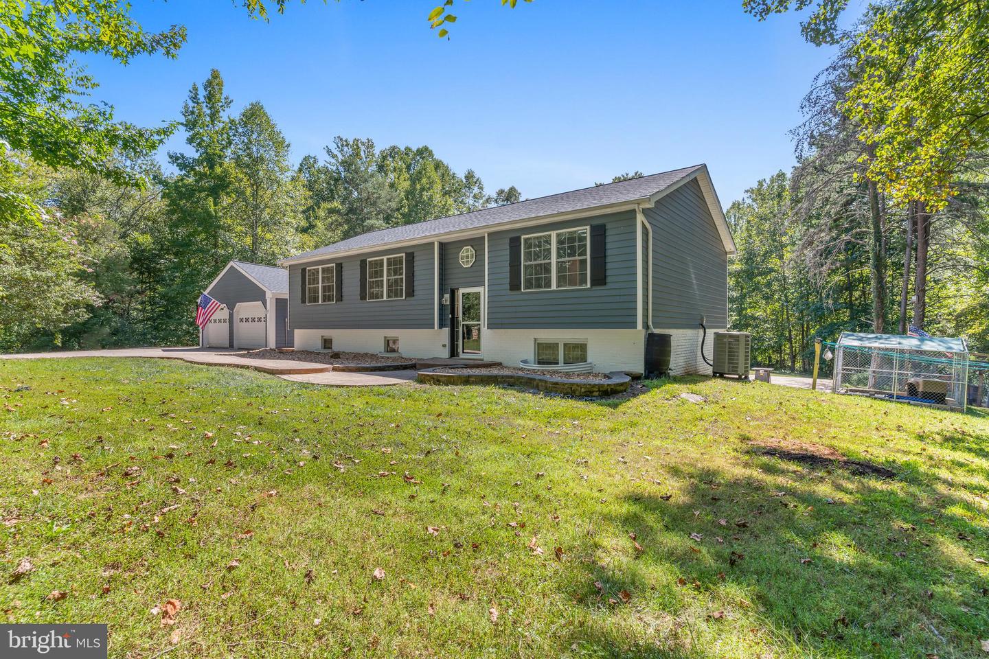 7916 TWIN OAKS DR, SPOTSYLVANIA, Virginia 22551, 4 Bedrooms Bedrooms, 15 Rooms Rooms,3 BathroomsBathrooms,Residential,For sale,7916 TWIN OAKS DR,VASP2027782 MLS # VASP2027782