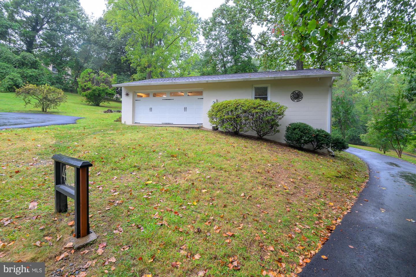 4338 OLD COLUMBIA PIKE, ANNANDALE, Virginia 22003, 4 Bedrooms Bedrooms, ,4 BathroomsBathrooms,Residential,For sale,4338 OLD COLUMBIA PIKE,VAFX2202824 MLS # VAFX2202824