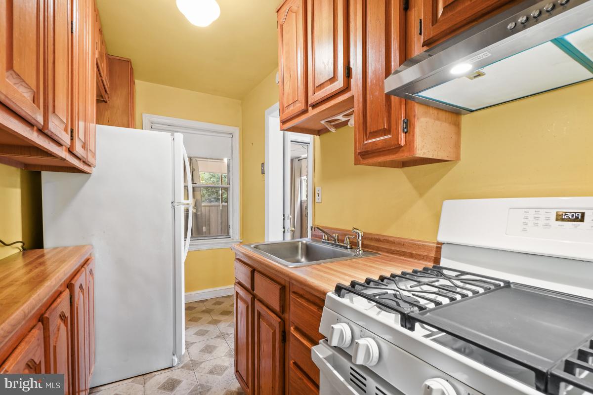 4201 GAULT PL NE, WASHINGTON, District Of Columbia 20019, 2 Bedrooms Bedrooms, ,2 BathroomsBathrooms,Residential,For sale,4201 GAULT PL NE,DCDC2160822 MLS # DCDC2160822