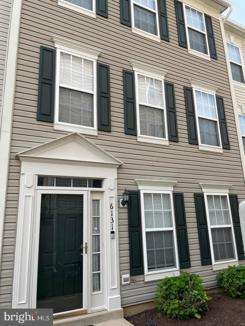 6131 LES DORSON LN, ALEXANDRIA, Virginia 22315, 3 Bedrooms Bedrooms, ,2 BathroomsBathrooms,Residential,For sale,6131 LES DORSON LN,VAFX2203592 MLS # VAFX2203592