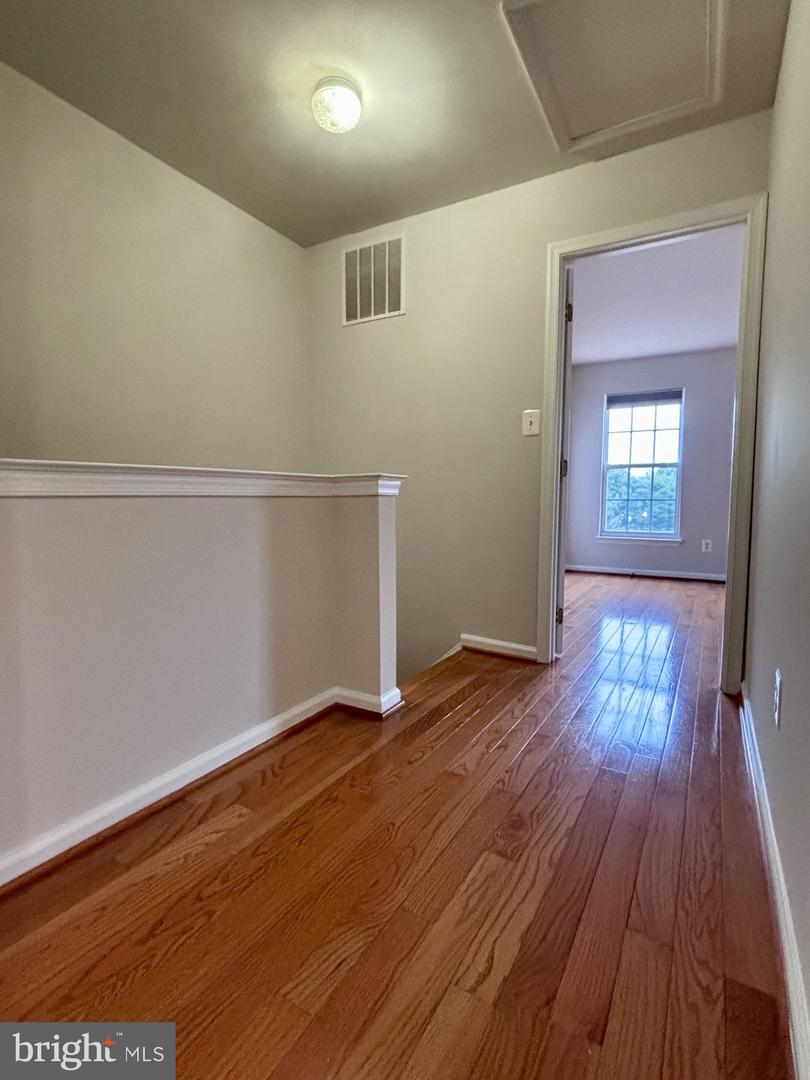 6131 LES DORSON LN, ALEXANDRIA, Virginia 22315, 3 Bedrooms Bedrooms, ,2 BathroomsBathrooms,Residential,For sale,6131 LES DORSON LN,VAFX2203592 MLS # VAFX2203592