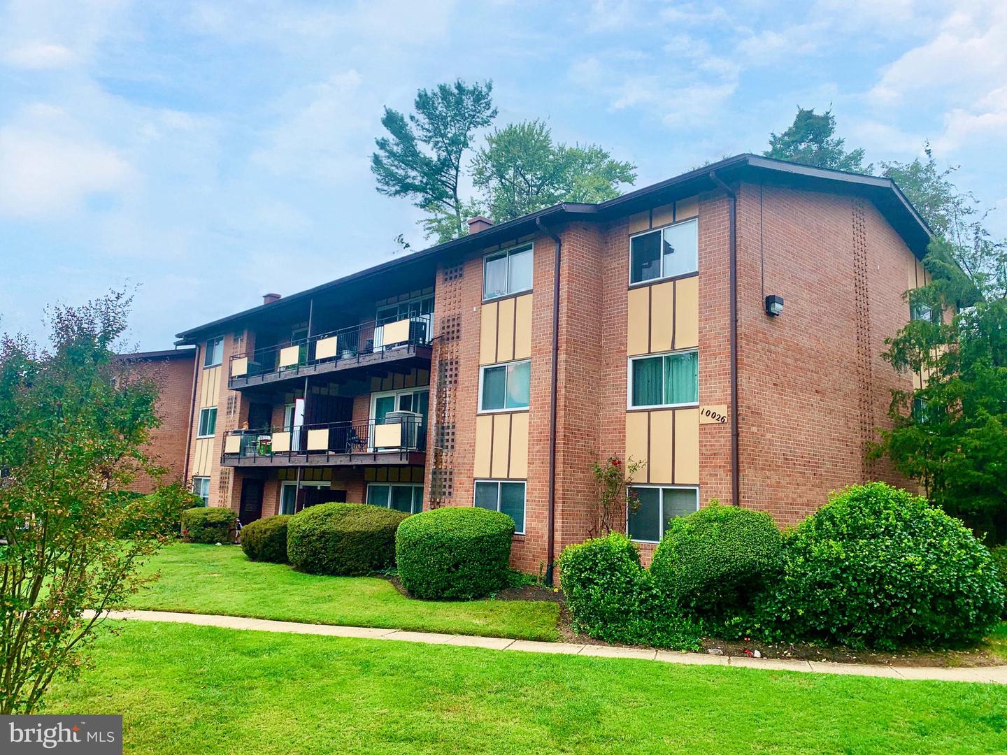 10026 FAIR WOODS DR #231, FAIRFAX, Virginia 22030, 2 Bedrooms Bedrooms, ,1 BathroomBathrooms,Residential,For sale,10026 FAIR WOODS DR #231,VAFC2005184 MLS # VAFC2005184