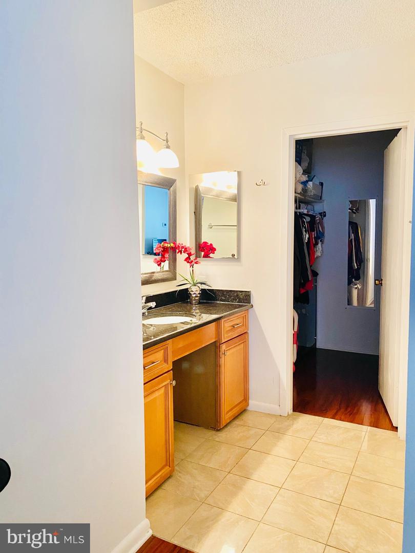 3701 GEORGE MASON DR S #604N, FALLS CHURCH, Virginia 22041, 1 Bedroom Bedrooms, ,1 BathroomBathrooms,Residential,For sale,3701 GEORGE MASON DR S #604N,VAFX2204382 MLS # VAFX2204382