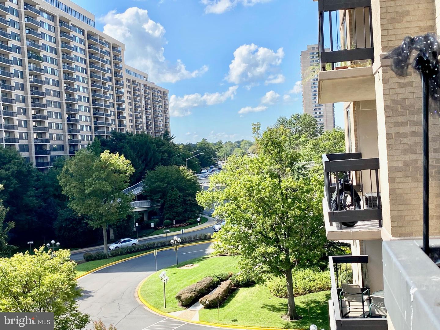 3701 GEORGE MASON DR S #604N, FALLS CHURCH, Virginia 22041, 1 Bedroom Bedrooms, ,1 BathroomBathrooms,Residential,For sale,3701 GEORGE MASON DR S #604N,VAFX2204382 MLS # VAFX2204382